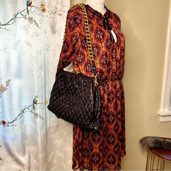 Marc Jacobs Plum Quilted Elastic MINA Stam Bag Kiss Lock Frame Purse Shoulder - Picture 16 of 16